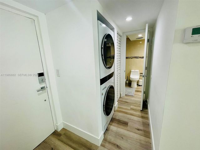 9520 SW 8th St 123, Miami, FL 33174