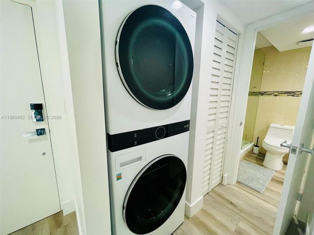 9520 SW 8th St 123, Miami, FL 33174