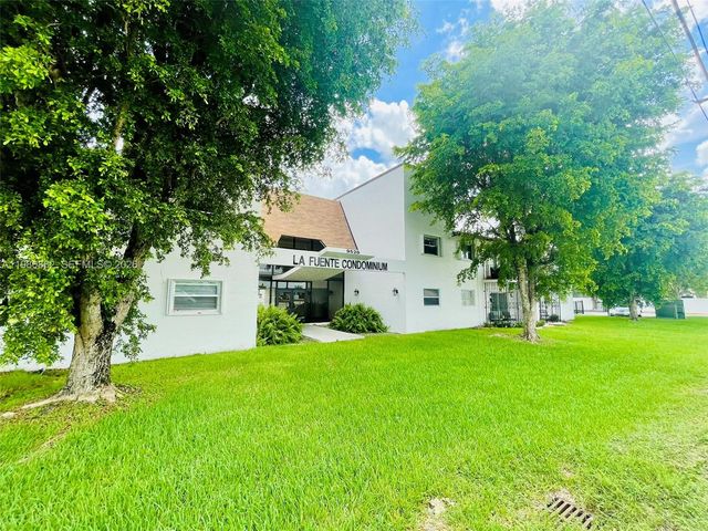 9520 SW 8th St 123, Miami, FL 33174