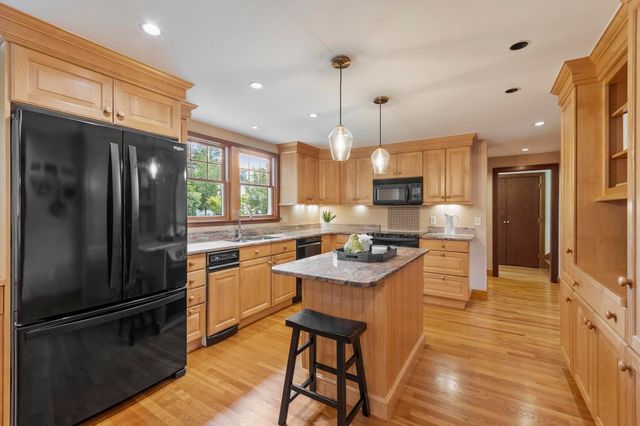 23 Hathaway Rd, Lexington, MA 02420