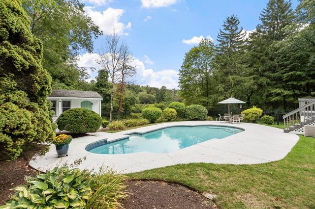 23 Hathaway Rd, Lexington, MA 02420