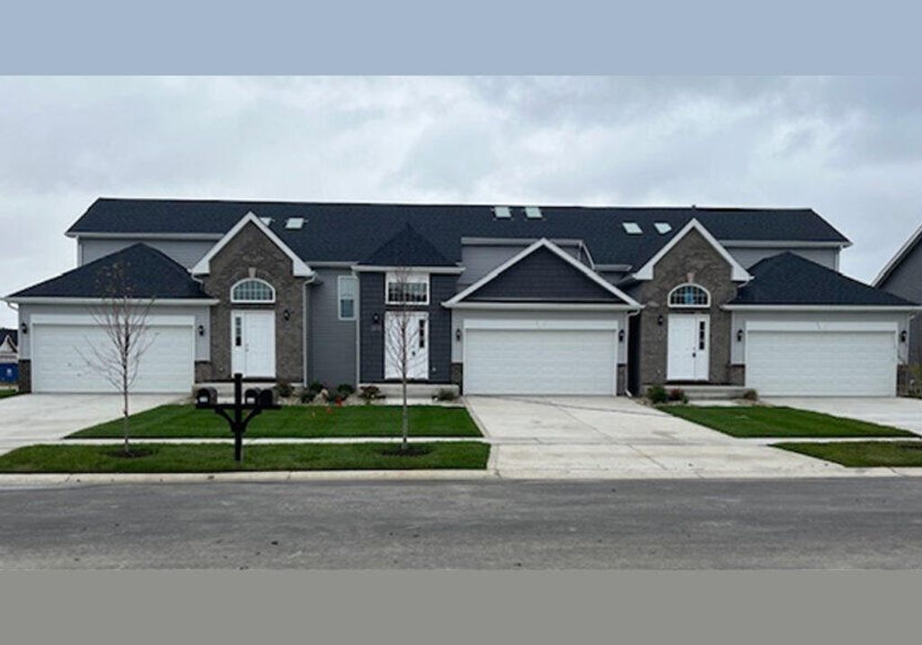 3029 W 82nd Place, Merrillville, IN 46410