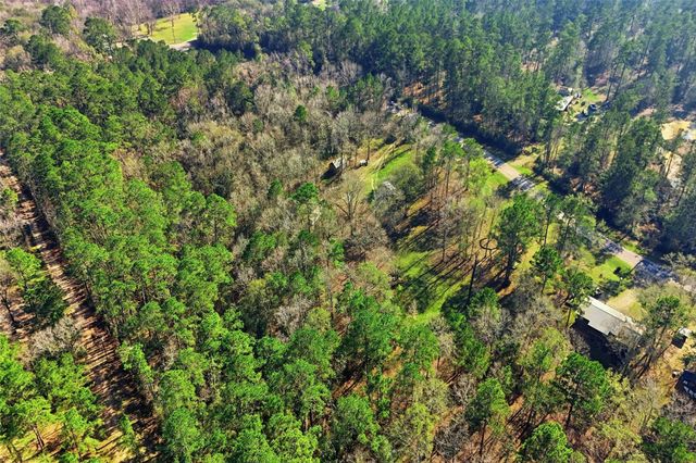 1893 Country Road 2326, Dayton, TX 77535