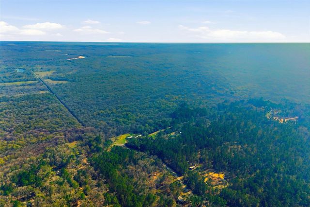 1893 Country Road 2326, Dayton, TX 77535