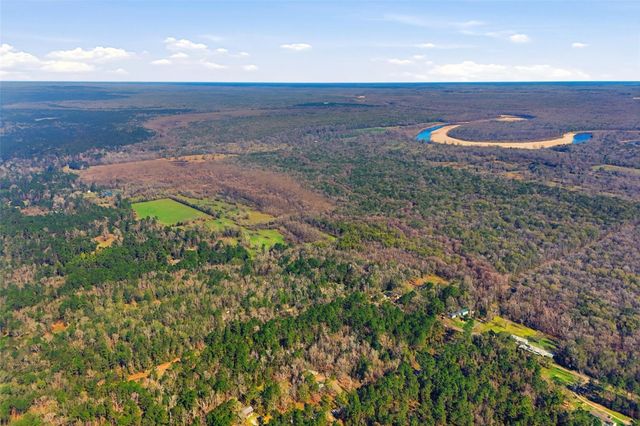 1893 Country Road 2326, Dayton, TX 77535