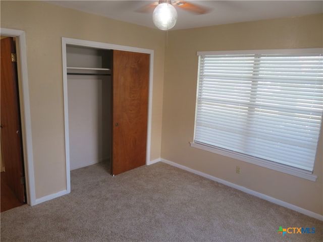 969 Kunkel Street, Seguin, TX 78155