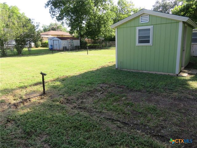 969 Kunkel Street, Seguin, TX 78155