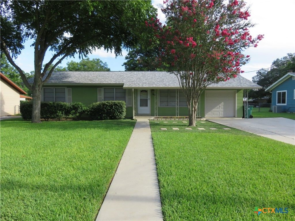 969 Kunkel Street, Seguin, TX 78155