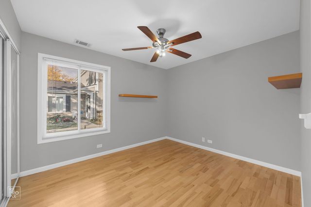 1449 Quaker Lane 124A, Prospect Heights, IL 60070