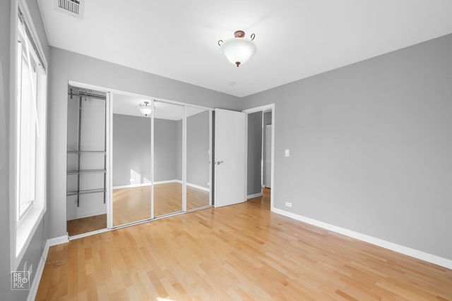 1449 Quaker Lane 124A, Prospect Heights, IL 60070