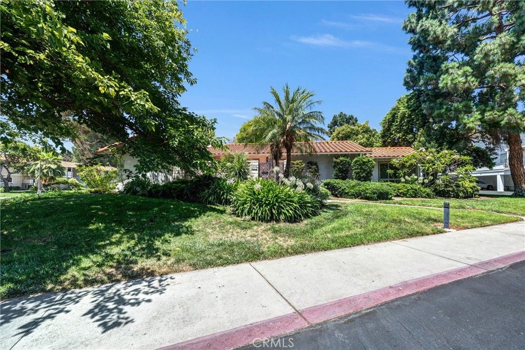 2312 Via Puerta B, Laguna Woods, CA 92637 — photo 3