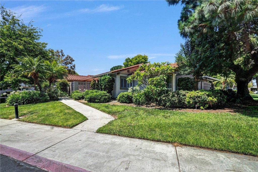 2312 Via Puerta B, Laguna Woods, CA 92637 — photo 4