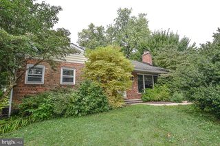 137 COURTHOUSE RD SW, Vienna, VA 22180