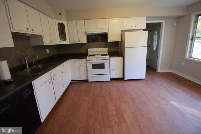 424 TRENTON RD, Browns Mills, NJ 08015