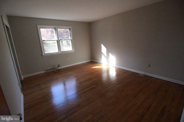 424 TRENTON RD, Browns Mills, NJ 08015