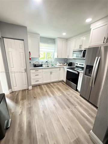 20934 SW 84th Ave, Cutler Bay, FL 33189