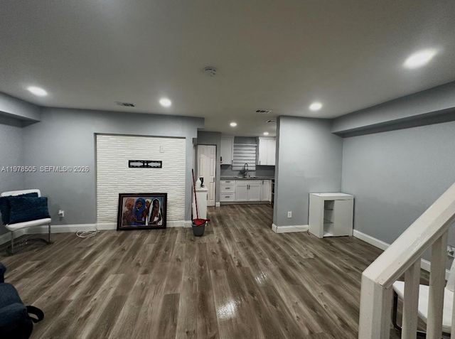 20934 SW 84th Ave, Cutler Bay, FL 33189