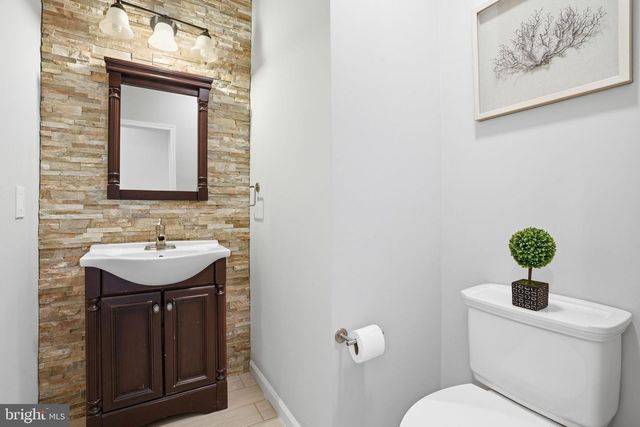21 MOHAWK TRL, Burlington, NJ 08016