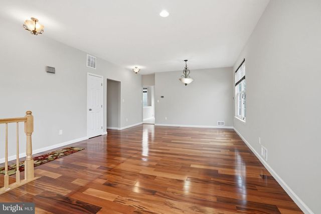 21 MOHAWK TRL, Burlington, NJ 08016