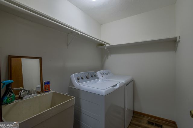 1526 Cronic Town Road, Auburn, GA 30011