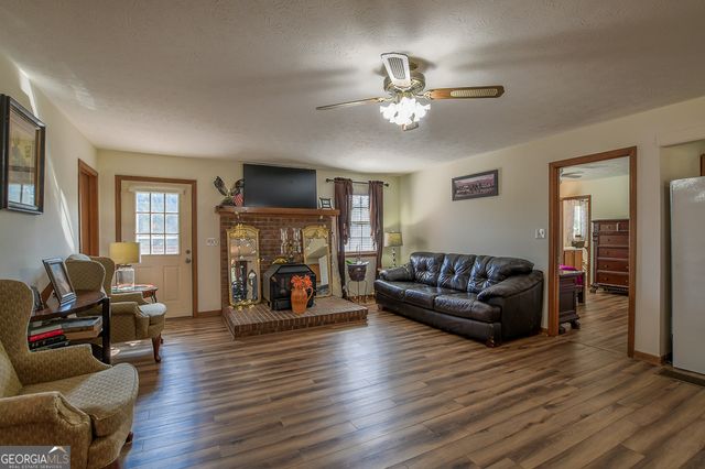 1526 Cronic Town Road, Auburn, GA 30011