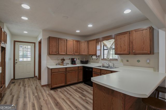 1526 Cronic Town Road, Auburn, GA 30011