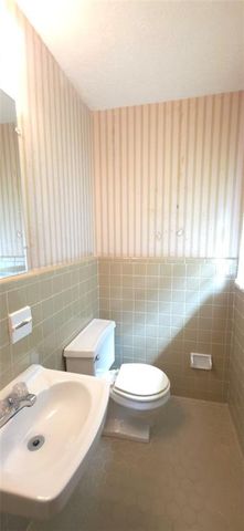 1382 Mary Dale Drive SW, Lilburn, GA 30047