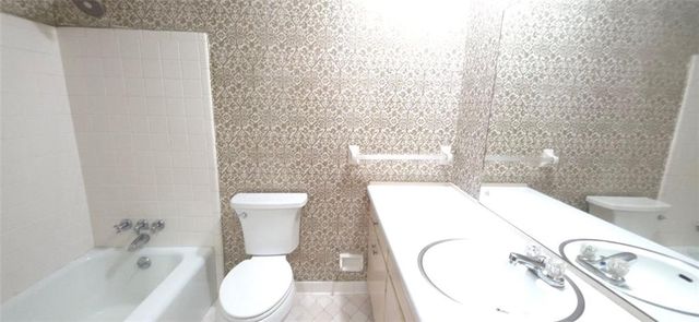 1382 Mary Dale Drive SW, Lilburn, GA 30047