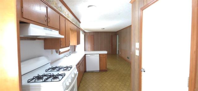 1382 Mary Dale Drive SW, Lilburn, GA 30047