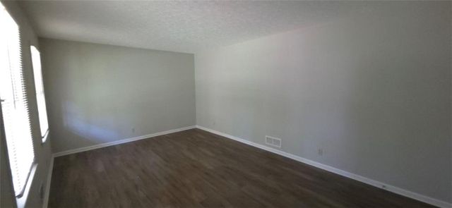 1382 Mary Dale Drive SW, Lilburn, GA 30047