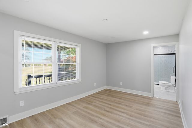 211 W McKenzie Road, Greenfield, IN 46140