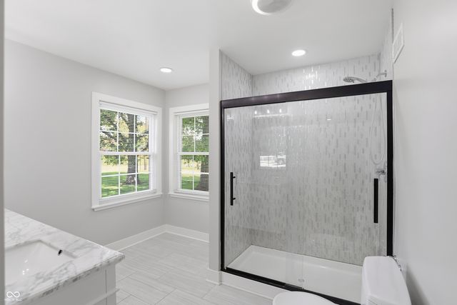 211 W McKenzie Road, Greenfield, IN 46140