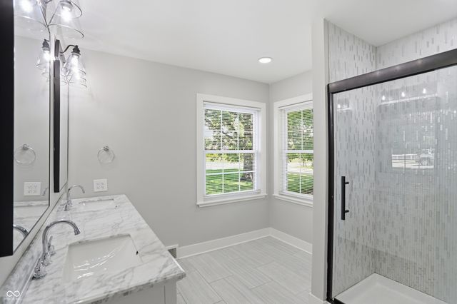 211 W McKenzie Road, Greenfield, IN 46140