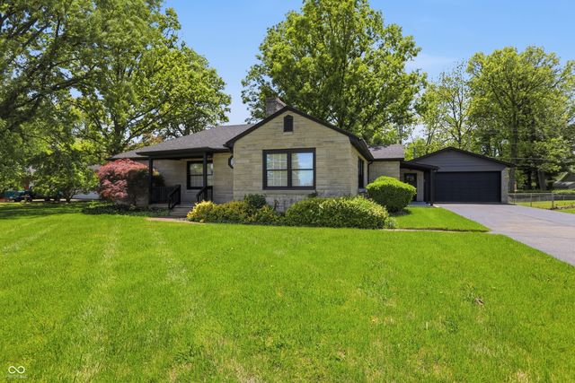 211 W McKenzie Road, Greenfield, IN 46140