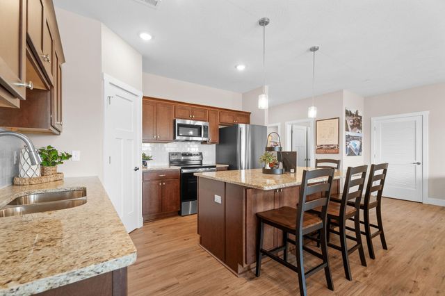 114 Bridgewater Loop 1, Kimberling City, MO 65686