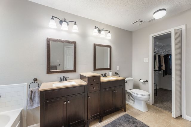 1813 Frosted Hill Drive, Carrollton, TX 75010