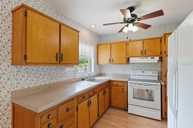 2221 CURTIS DRIVE S, Clearwater, FL 33764