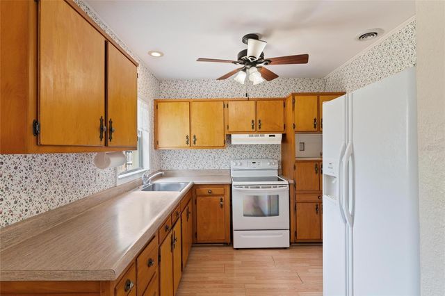 2221 CURTIS DRIVE S, Clearwater, FL 33764