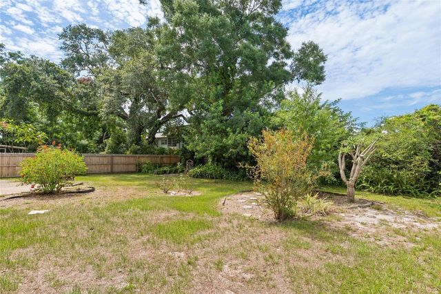 2221 CURTIS DRIVE S, Clearwater, FL 33764