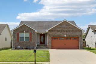 830 Shelton Cir, Clarksville, TN 37042