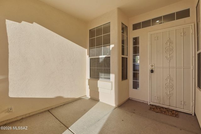 9910 N Crystal Spring Place, Tucson, AZ 85742