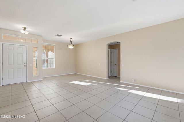 9910 N Crystal Spring Place, Tucson, AZ 85742