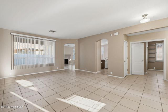 9910 N Crystal Spring Place, Tucson, AZ 85742
