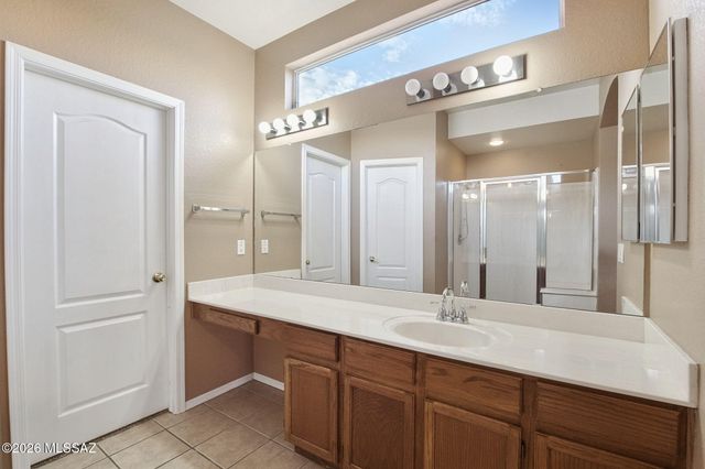 9910 N Crystal Spring Place, Tucson, AZ 85742