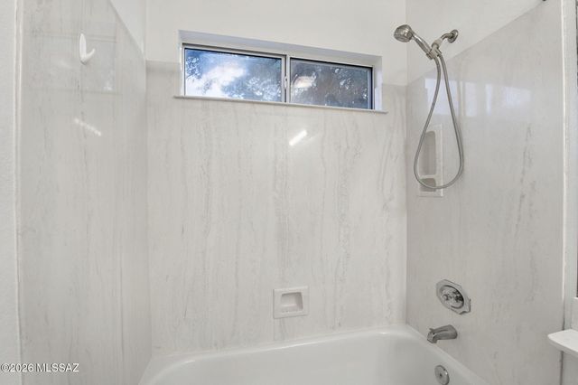 9910 N Crystal Spring Place, Tucson, AZ 85742