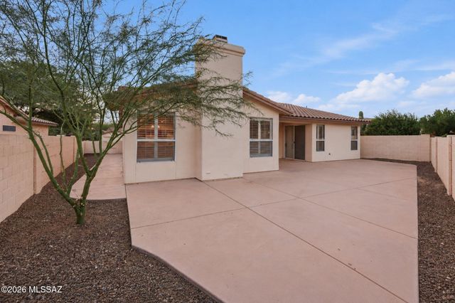 9910 N Crystal Spring Place, Tucson, AZ 85742