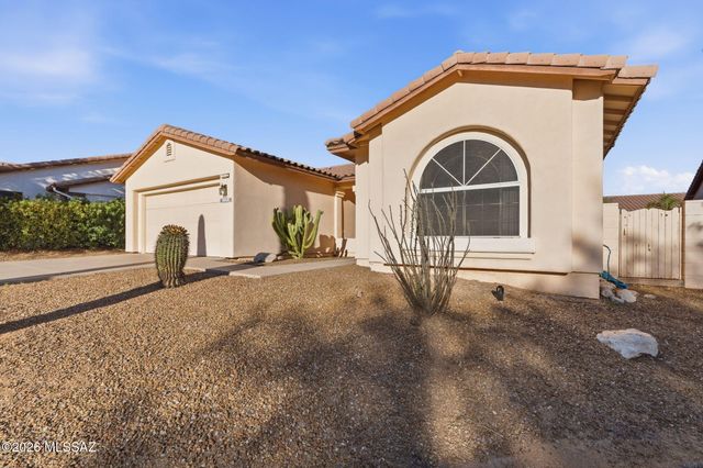9910 N Crystal Spring Place, Tucson, AZ 85742