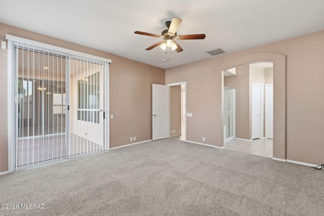 9910 N Crystal Spring Place, Tucson, AZ 85742