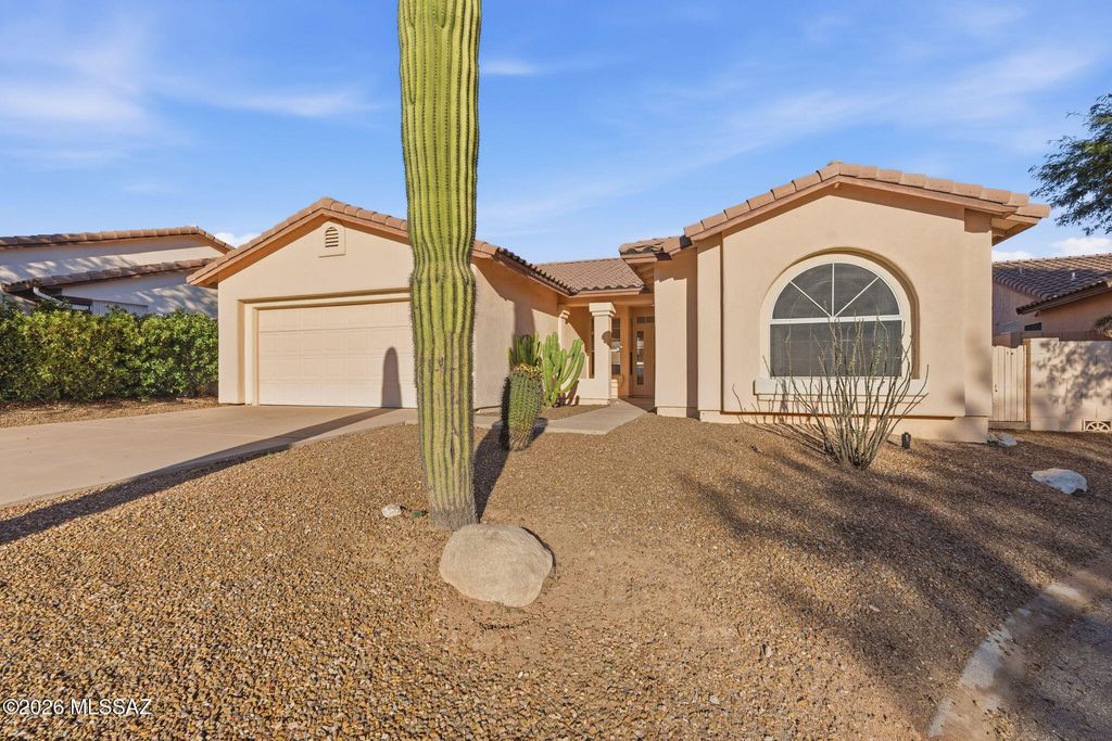9910 N Crystal Spring Place, Tucson, AZ 85742