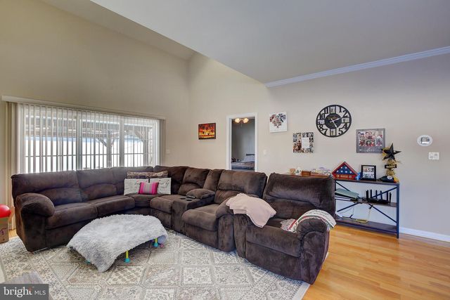 406 STONY POINTE DR, Bellefonte, PA 16823